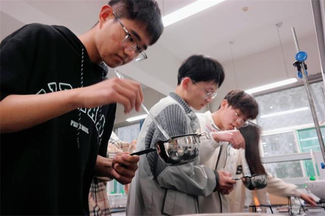 【完满团支部】气味图书馆——经济与管理学院数管2202班完满团支部活动