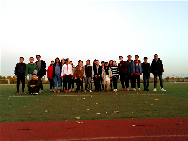 【完满班级】燃烧卡路里 汗水洒青春——淬炼商学院十月完满班级主题活动（七十一）