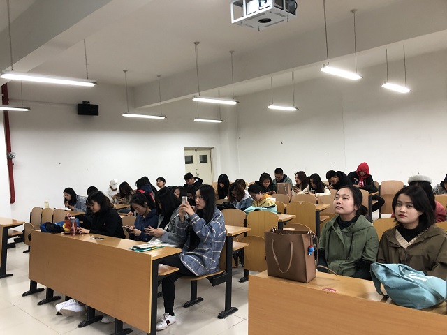 【完满班级】以公益之心 关注儿童拐卖——外国语言文学系经贸1701班10月完满班级活动