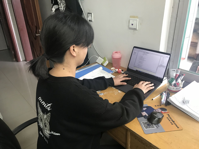 【完满班级】我对五四有话说——大数据学院软件1801班三行代码大赛