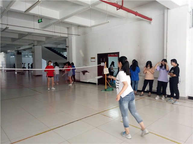 【完满班级】班级运动会 激烈程度不输“阳光杯”——淬炼商学院举办六月完满班级主题活动（八）