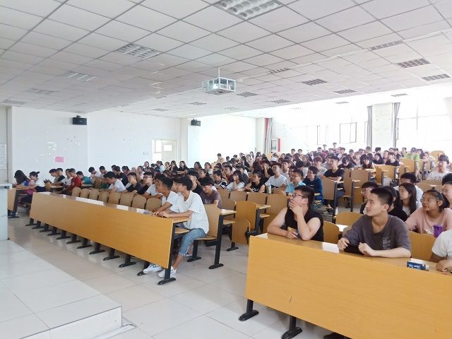 【辅导员说完满】提升留学知识素养 为诚信考试保驾护航——食品与环境学院2018级辅导员说完满活动