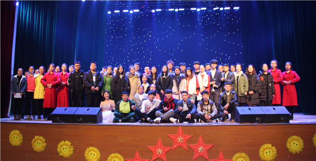 假面奏响天籁 面具之下以乐为魂——淬炼商学院举办第五届“蒙面歌王”歌手专场