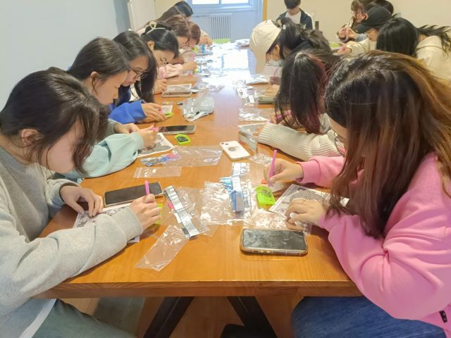 妙拼巧思 智趣童心——艺术传媒学院快乐涂鸦智慧成长校园手绘活动(第二期)