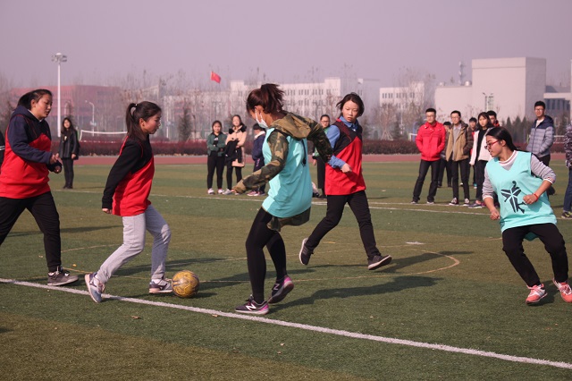 工管系第五届“工管杯”五人制女子足球赛火热开赛