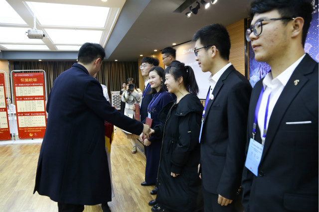 “青马工程”完满教育学生骨干培养计划第八期培训班结业典礼顺利举行
