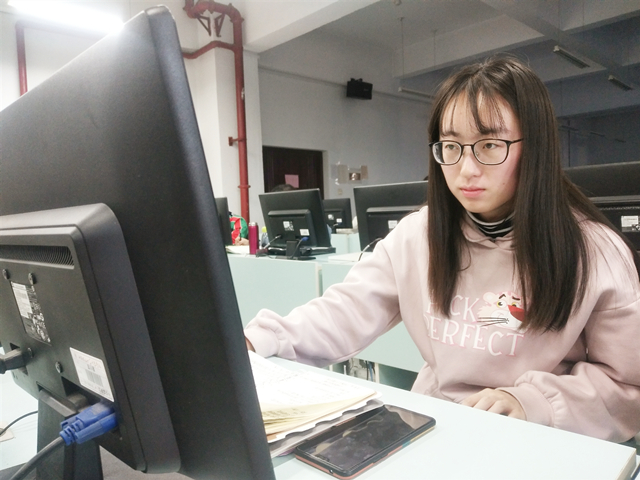 【完满班级】“悦”动无限 “艺”彩纷呈——大数据学院数字1701班“海报设计大赛”完满班级