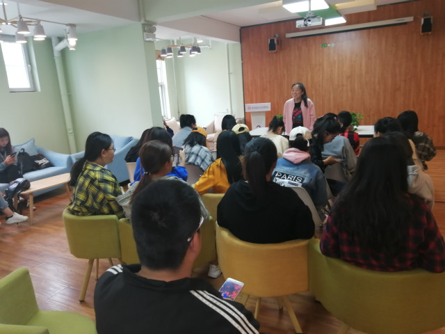 【完满班级】展现风采 靓出奇迹——外国语言文学系英语1805班、英语1806班5月完满班级活动