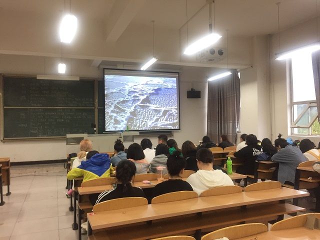 【完满班级】要想校园净又美 健康文明记心里——食品与环境学院食品1802班班级环保意识宣讲