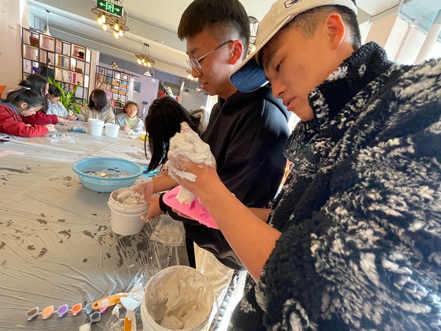 【完满班级】涂鸦梦想 绘画青春——食品与环境学院食安2001班完满班级活动