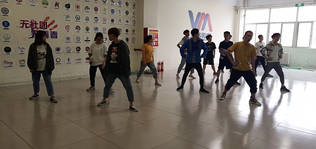 【完满班级】我们今天都是舞蹈家——计科1802班完满活动