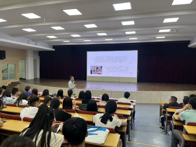【辅导员说完满】书到用时方恨少——大数据学院、信息工程学院2022级软件(专升本)辅导员说完满活动