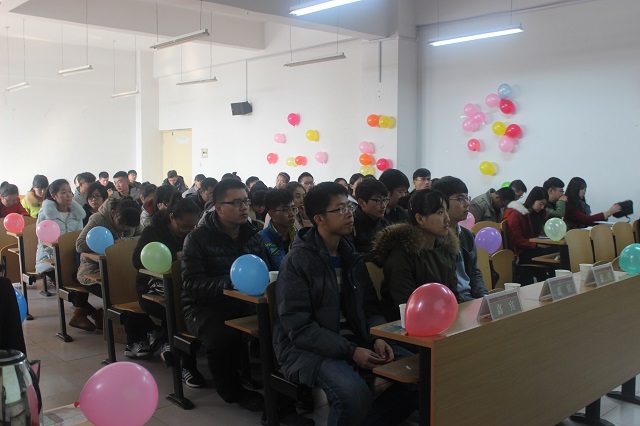 环科系举办“学长计划 百花讲堂”·我的迤逦年华
