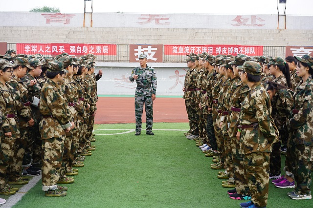 学长计划第548期:学长引领 朋辈互动 迷彩服下实现可能的自己
