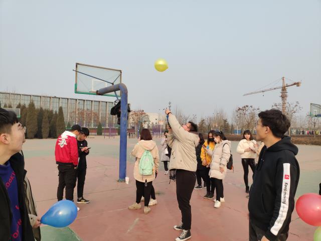 【完满班级】放飞彩色青春 追逐童年回忆——大数据学院、信息工程学院计科1701班举办“收藏旧回忆，珍藏温暖”趣味挑战赛