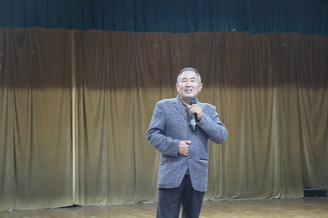 【迎新纪实】最美不过初相见——外语系开展2018级新生见面会