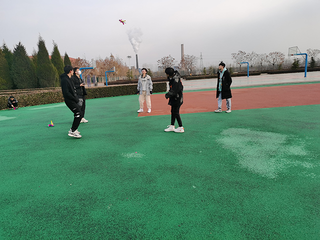 【完满班级】毽来毽去 踢毽子活动——大数据学院、信息工程学院软件2002班完满班级活动