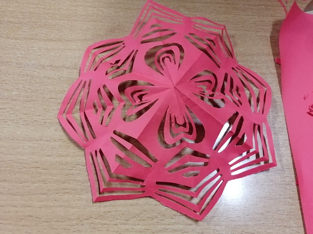 【完满班级】剪写意人生 绘世间百态——淬炼·国际商学院行管2102班完满班级活动