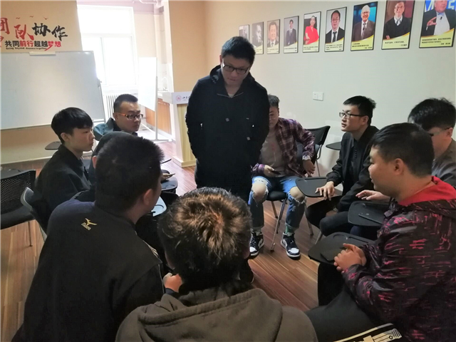 【完满班级】树时代新风 扬爱国情怀——网络工程1601班主题观影活动