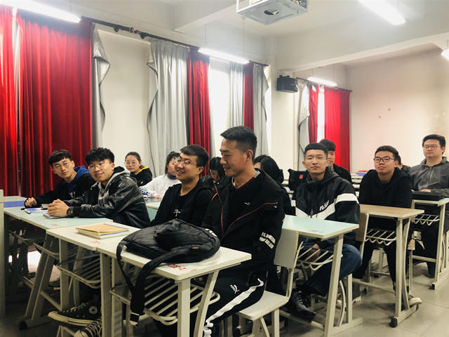 【完满班级】唱响青春 歌咏理想——艺术传媒学院环境设计1703班举办完满班级活动