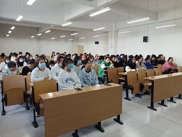 【辅导员说完满】小细节中的大情怀——食品与环境学院2020级辅导员说完满主题年级会活动