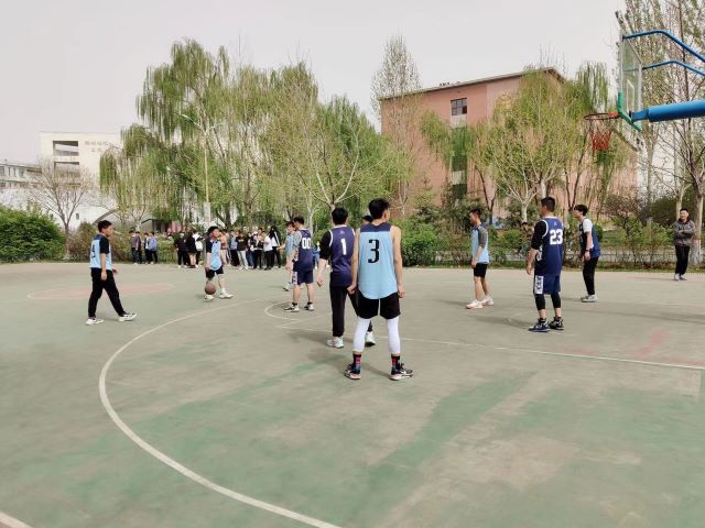 【完满团支部】沐浴春风 引爆篮球——大数据学院、信息工程学院网工2207班、物联2207班完满团支部活动