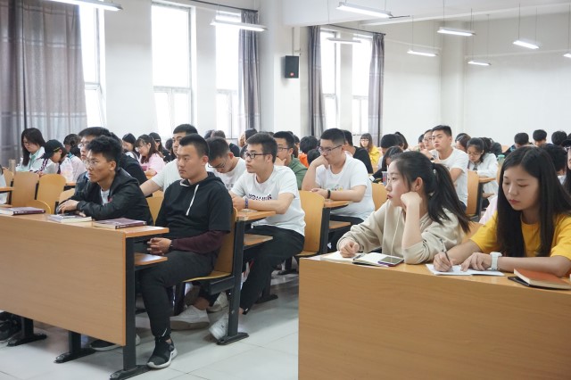 【辅导员说完满】备战CET 给力再冲刺