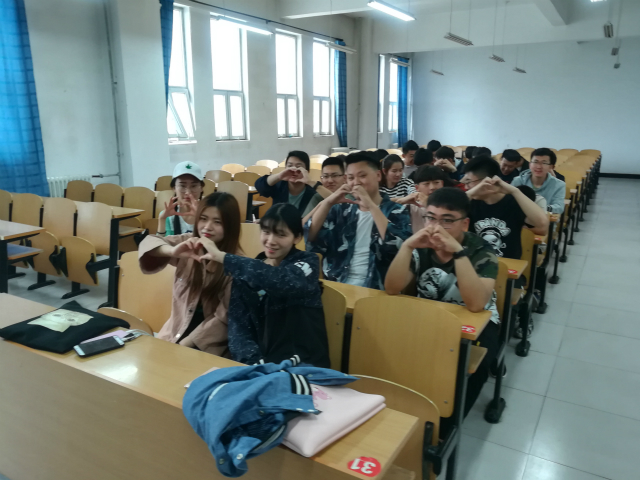 【完满班级】唱响青春  红色青年梦——大数据学院、信息工程学院物联1701班正青春 在路上