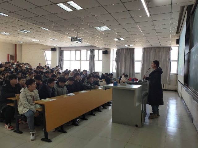 【辅导员说完满】合理安排大学生活 做健康新青年——2019级动画、环设辅导员说完满