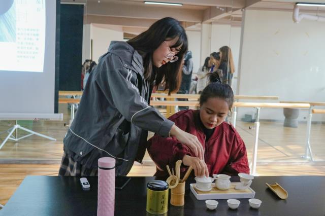 第26期“她说·女生学堂”：修身怡情 茶亦载道