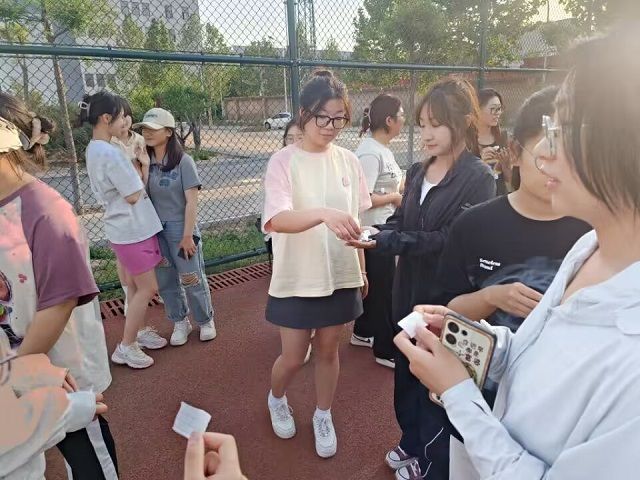 【完满团支部】展青春风采 竞运动雄姿——食品与环境学院食安2202班完满团支部活动