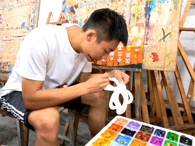 【完满班级】绘面具 品其韵——艺术传媒学院视觉1804班“灵动七彩 笑面人生”面具彩绘大赛