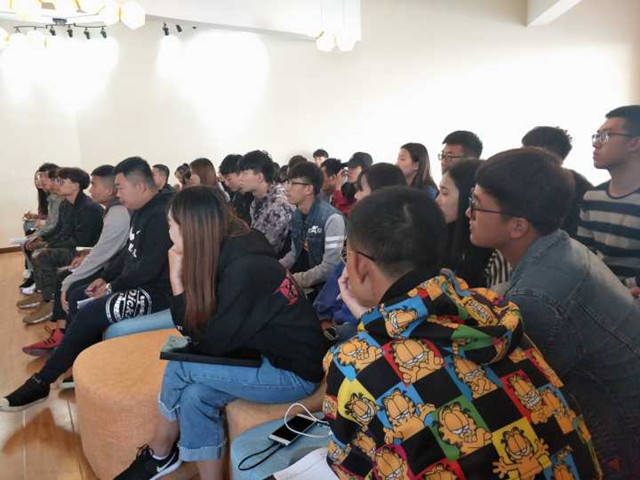 务实基础砥砺前行 携手共创美好明天——经济与管理学院开展学生干部培训第六期第一讲