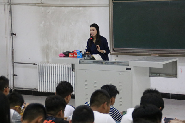 【辅导员说完满】大二 你准备好了吗 ——智能工程学院2017级“辅导员说完满”