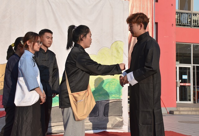 【戏剧节】戎装在身 爱我中华——第九届“魅夜乌马河”校园戏剧节之话剧《心连心》