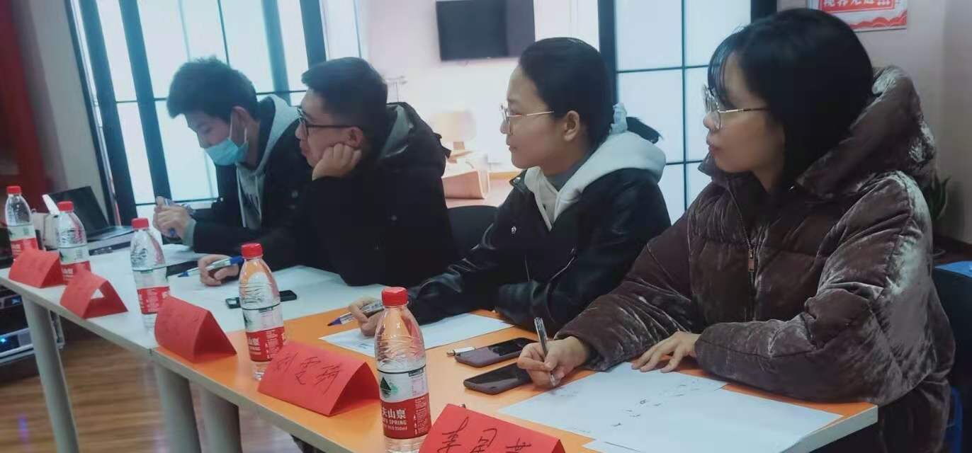 疯狂英语 乐学无限——远景2007班12月完满班级活动