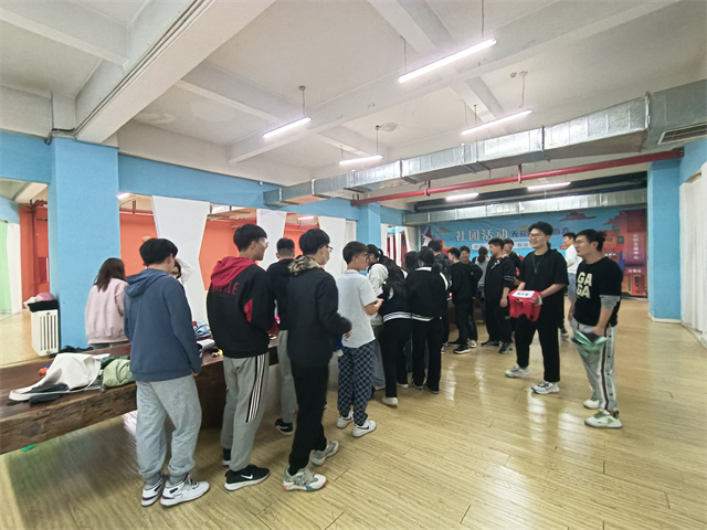 【完满团支部】奔跑吧 青年——淬炼·国际商学院会计2101班完满团支部活动