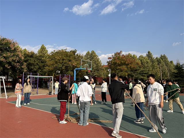 【完满团支部】凝心聚力 竞技拔河——淬炼·国际商学院财务管理2307班完满团支部活动