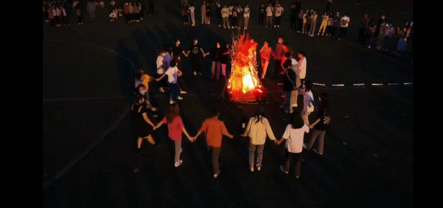 【1+1>2】用无畏的青春点燃新时代——淬炼&艺术“燃·正青春”篝火狂欢夜圆满落幕