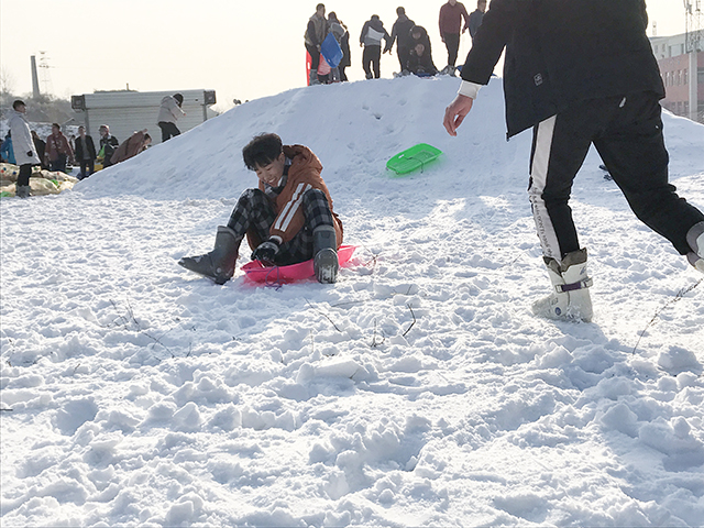 【完满班级】雪 遇——信工系软件工程1706班举办“创”享青春主题活动