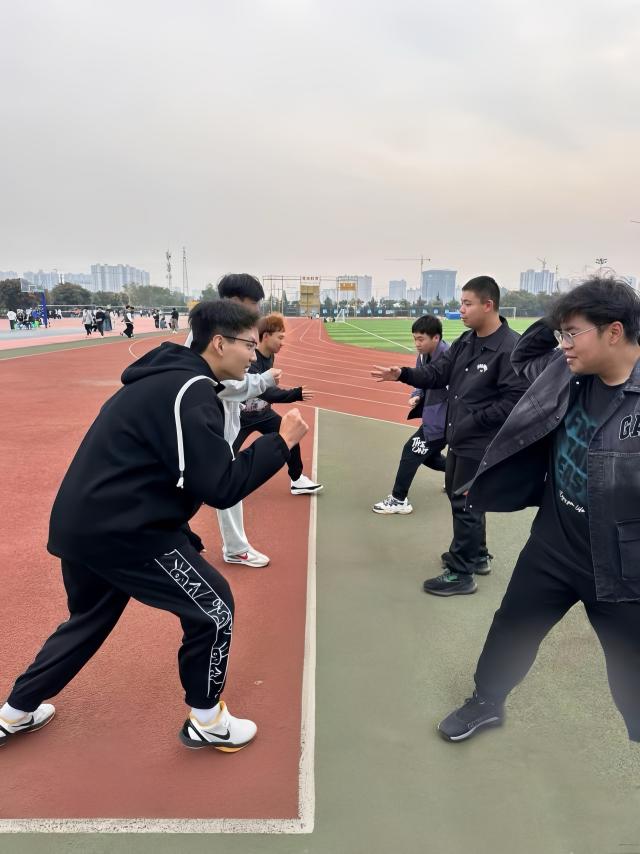 【完满团支部】激情燃烧的岁月 “竞”显青春风采——淬炼·国际商学院财务(对口)2306班完满团支部活动