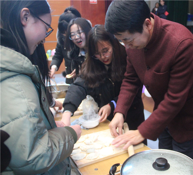 缘起信院 梦回右岸——远景学院“最好的我们”元旦联欢晚会
