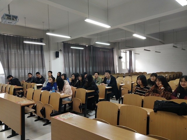 【完满班级】扬爱国情怀 红色观影——大数据学院信管1701班红色观影完满班级活动