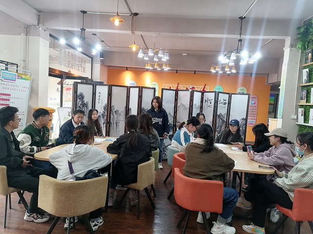 【完满班级】手绘接力 你画我猜——食品与环境学院食安2002班完满班级活动