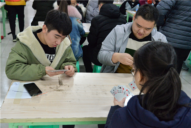 【社团巡礼节】第三届“桌子上的战争”棋牌大赛成功举办 畅游千人棋牌竞技游戏