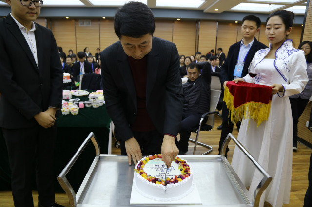 “青马工程”完满教育学生骨干培养计划第八期培训班结业典礼顺利举行