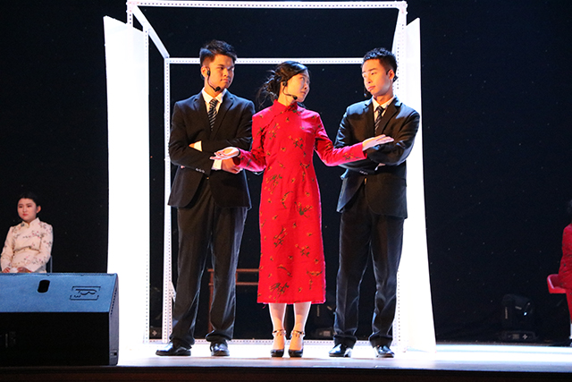 【戏剧节】戏无止境 无关风月 只为真心——话剧《红玫瑰与白玫瑰》