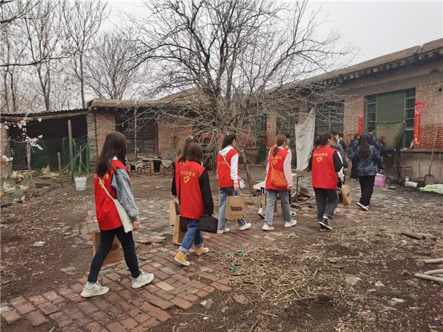 【信院力量·青联】雷锋三月 我们踏实有力 踏步前行