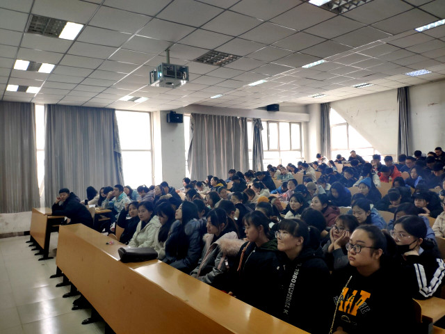 【辅导员说完满】消费止于智 完全伴我行——淬炼商学院辅导员说完满专题活动(十九)