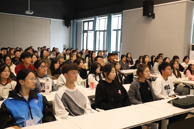 学会用镜头记录完满时光——第56期“创客视界”传媒沙龙如期举行
